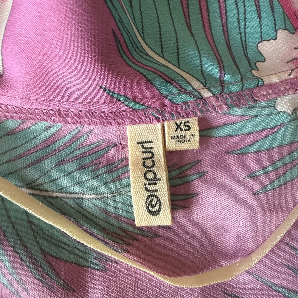 Rip Curl Pink Tropical Leaf shirt - Picture 3 of 9